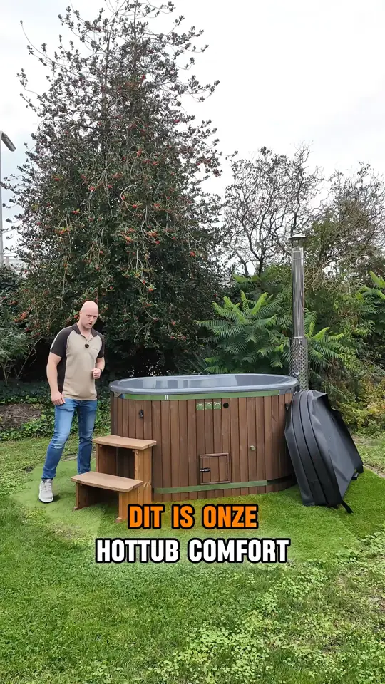 Marco bij de Comfort hottub